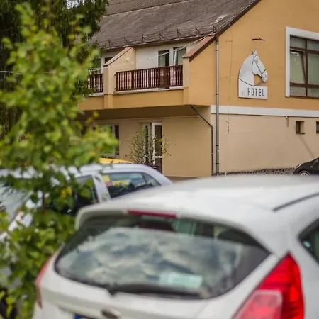 Lipicai Es Etterem Hotel