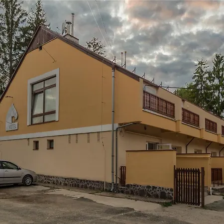 Hotel Lipicai és étterem 3*