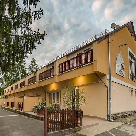 Lipicai és étterem Hotel Szilvásvárad