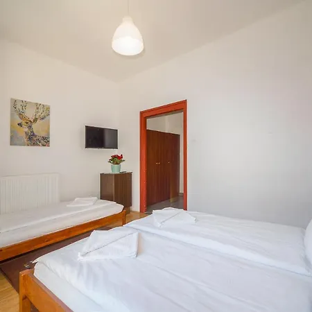 Lipicai Es Etterem Hotel 3*