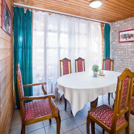 Hotel Lipicai Es Etterem