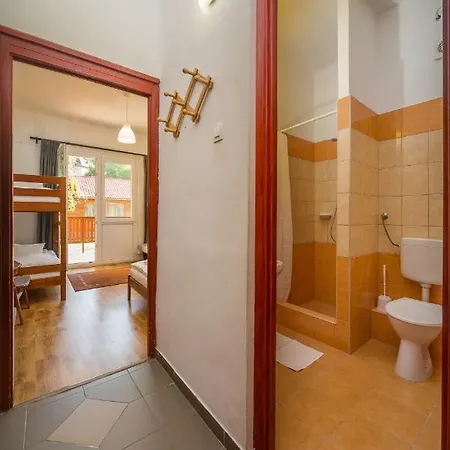 Lipicai Es Etterem Hotel 3*