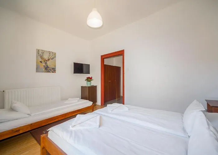 Lipicai Es Etterem Hotel 3*