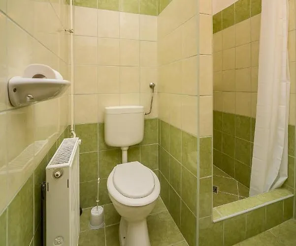 Hotel Lipicai Es Etterem 3*